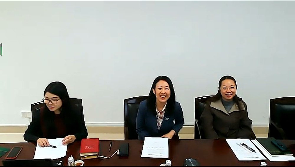 交换了双方近况